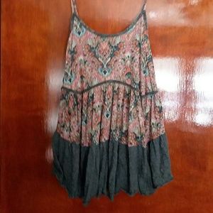 Gimmicks lace up side tank, size large.